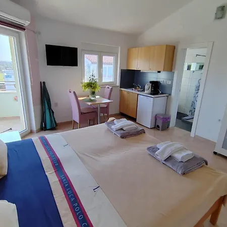 Vila Horizont - Four Bedroom With Sea View